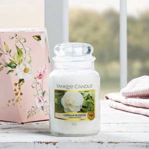 Yankee-Candle-Geurkaars-Large-Camellia-Blossom